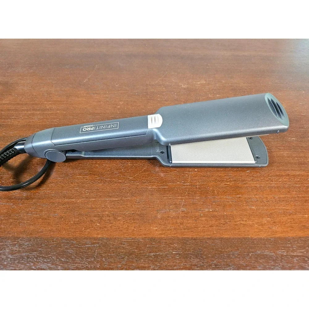 Conair InfinitiPro Flat Iron Women Gray Ceramic Hair Straightener CS221N